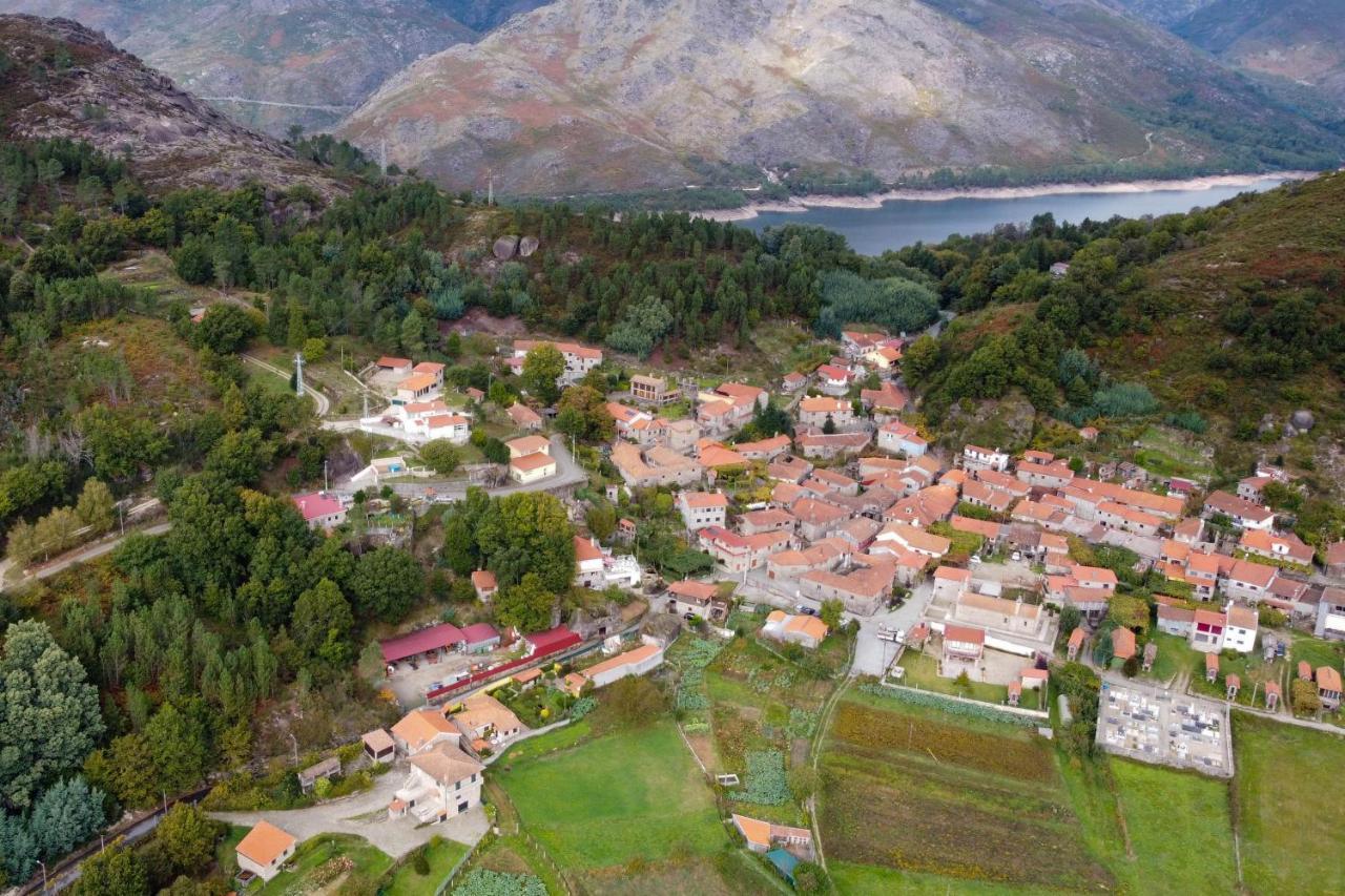 شقة Casa Da Fonte Geres كامبو دو جيريس المظهر الخارجي الصورة
