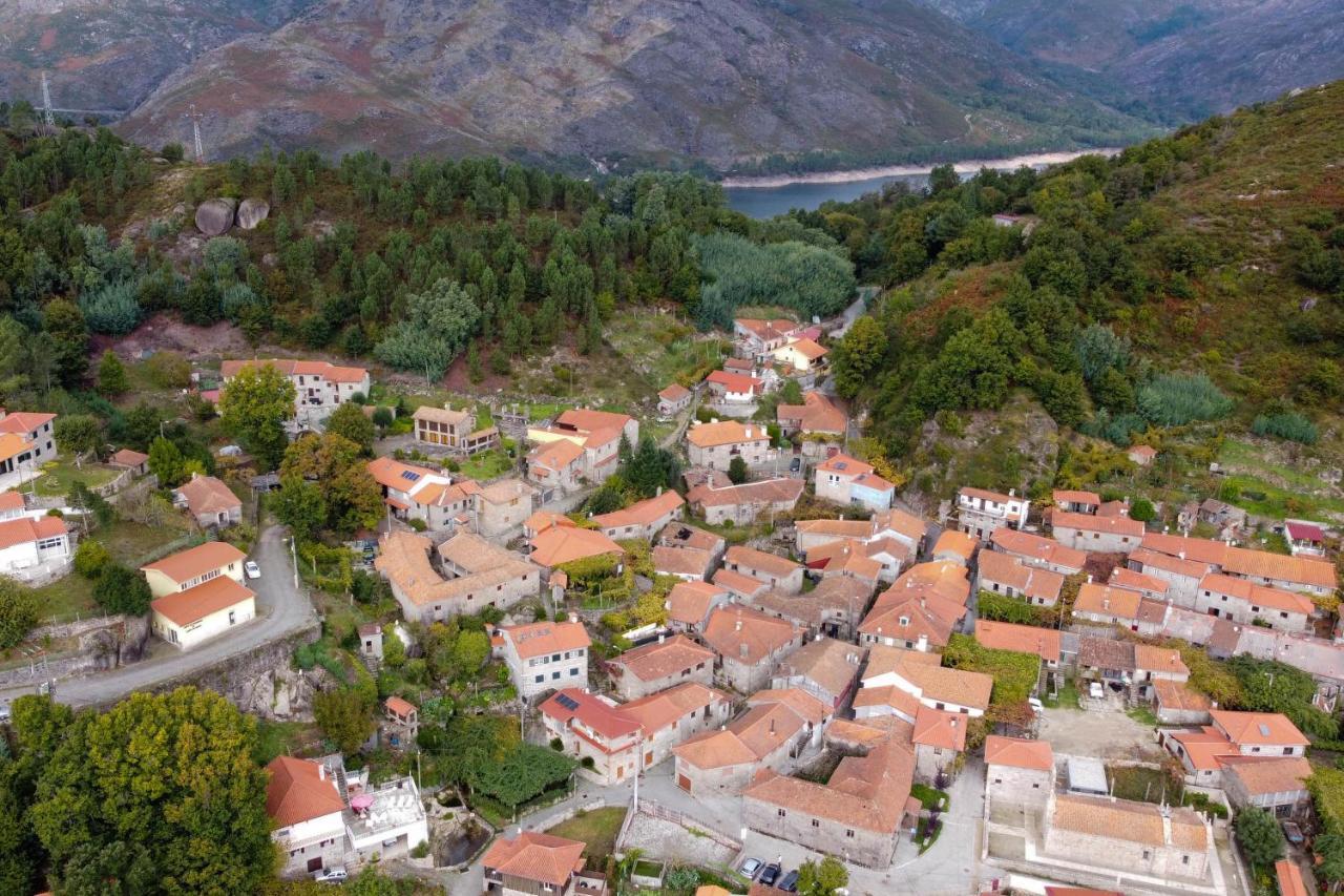شقة Casa Da Fonte Geres كامبو دو جيريس المظهر الخارجي الصورة
